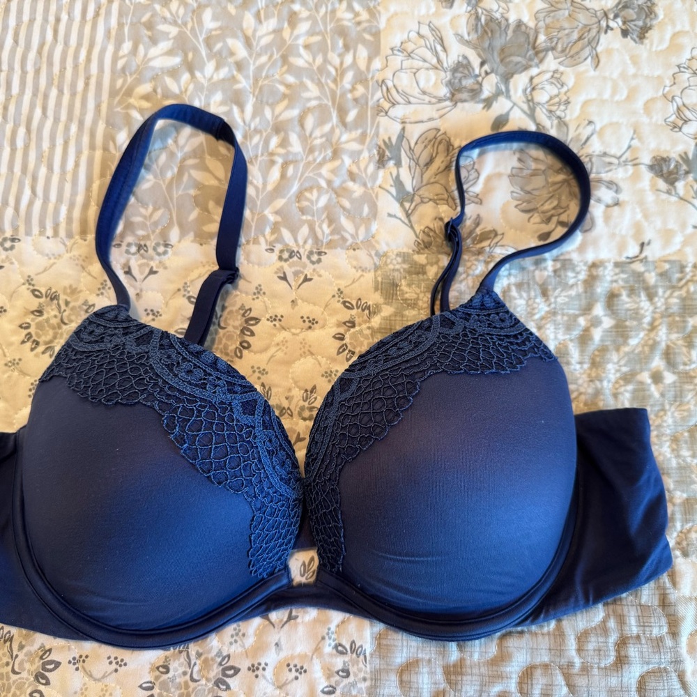 Body by Victoria’s Secret Push-up Bra